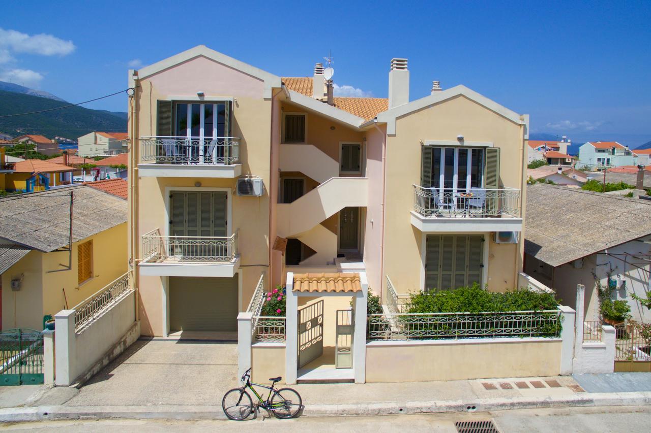 Marina'S Apartments Сами Экстерьер фото